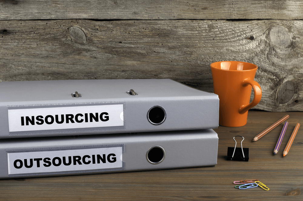Insourcing vs Outsourcing